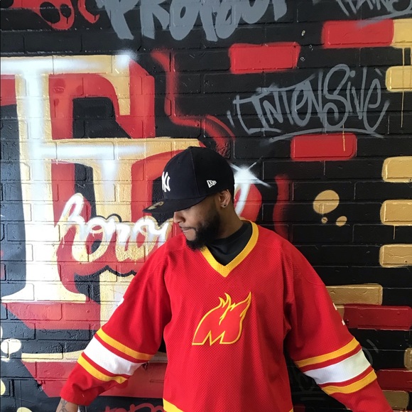 Vintage Champion Hockey Jersey - Picture 5 of 6